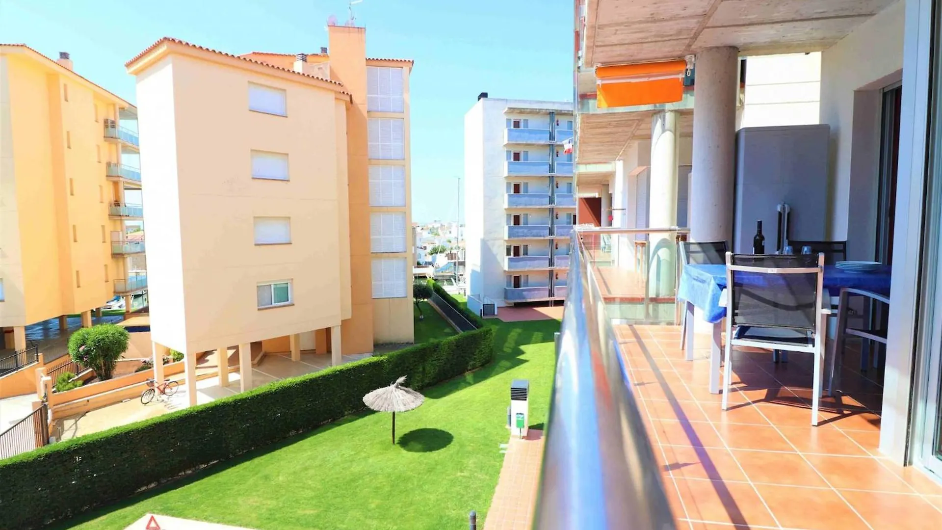Pretty Apartment With Balcony Roses Spain